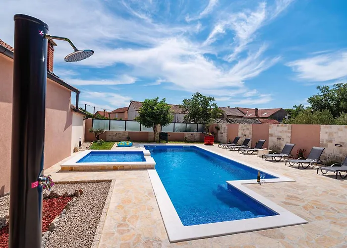 Beautiful In With Sauna * Benkovac