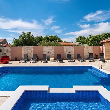 Beautiful In With Sauna Benkovac